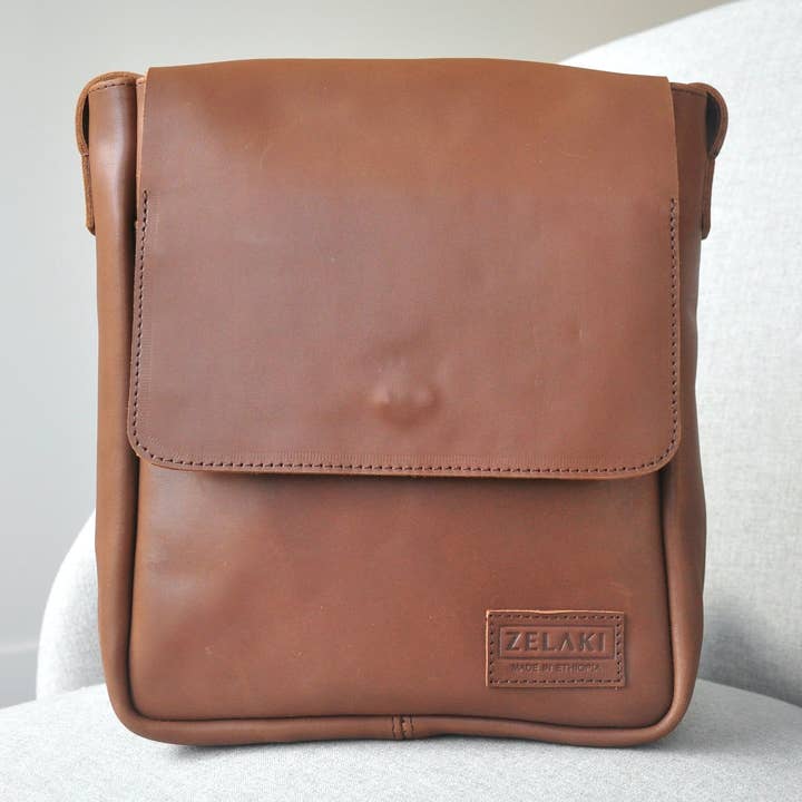 Zelaki Leather Company - Wholesale Crossbody Bag - Women's - Sira Crossbody Bag | Leather Messenger Purse | Unisex Bag