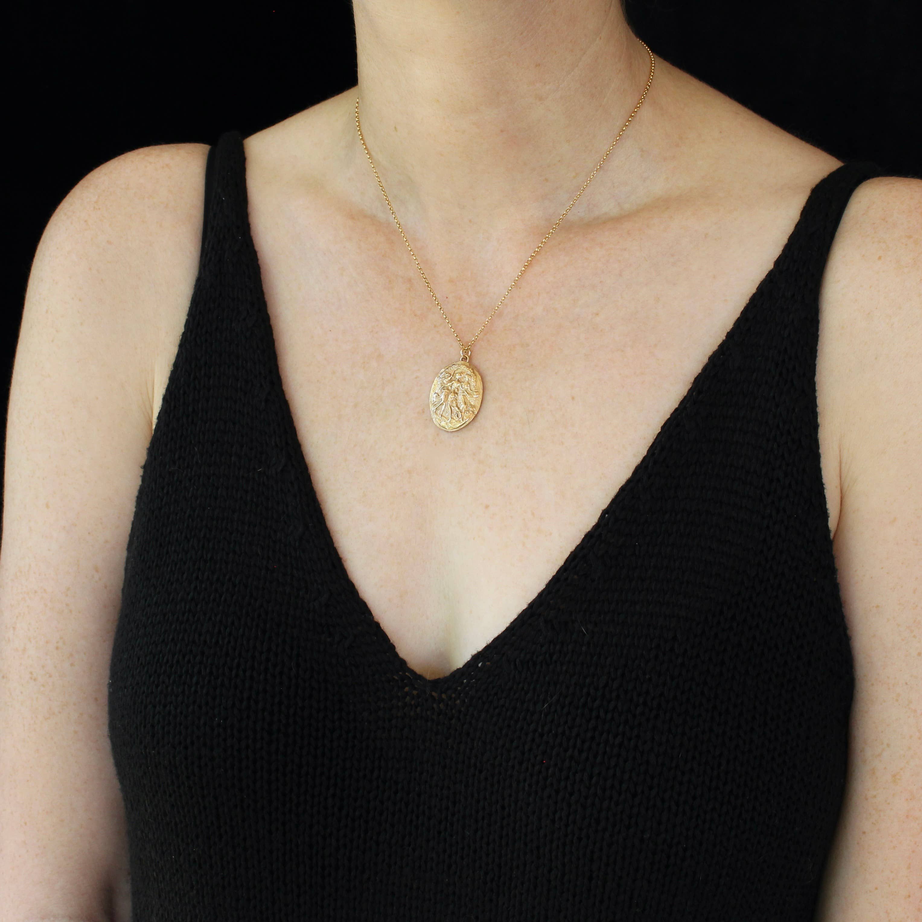 Vis a Vis Jewelry - Wholesale Pendant/Charm Necklace - The Three Graces Necklace10