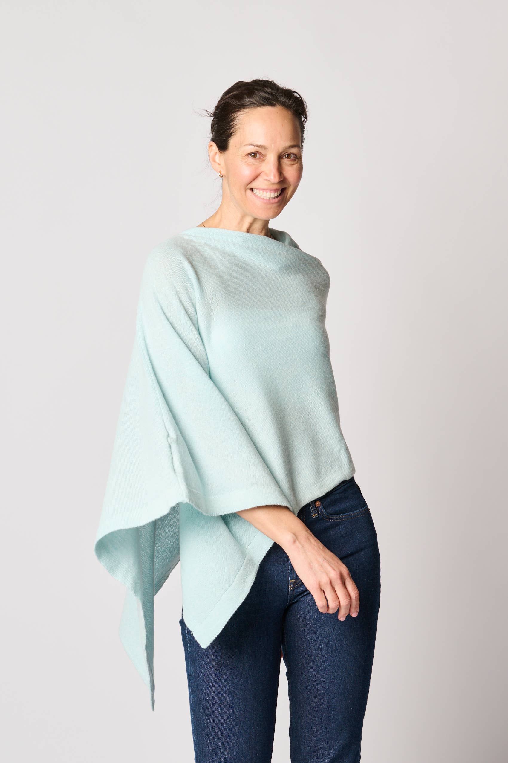 Margolis Pineo Italia - Wholesale Poncho - Women's - ROMA TRAVEL PONCHO - Cashmere-Blend Best Seller69