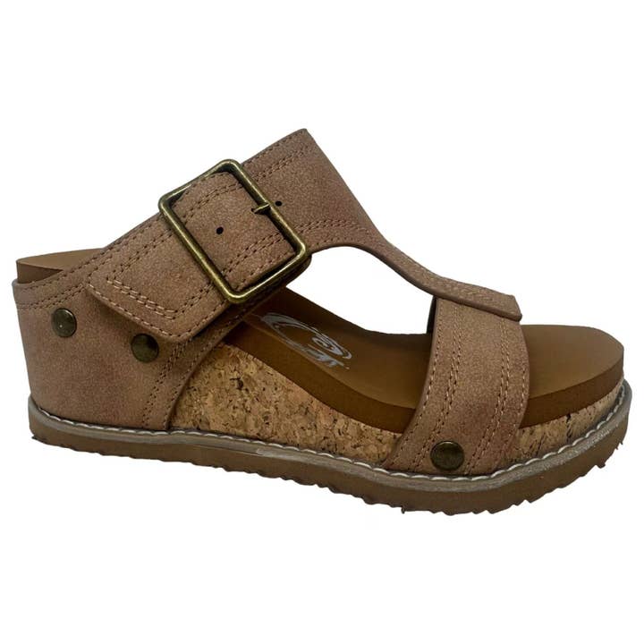 Noah Very G Women's Slip-on Wedge for wholesale by Very G