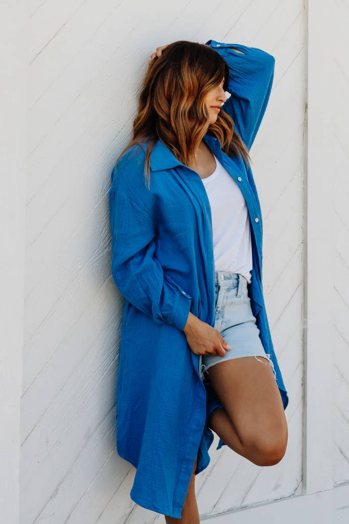 Crowned Free – Engroshandel Skjorte med buttondown – til kvinder – Afskærmet top - kobolt1