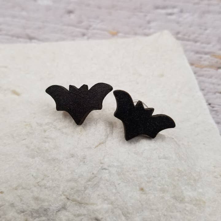 Treasure Wholesale - Wholesale Stud/Post Earrings - Halloween Ghost Pumpkin Bat Earrings2