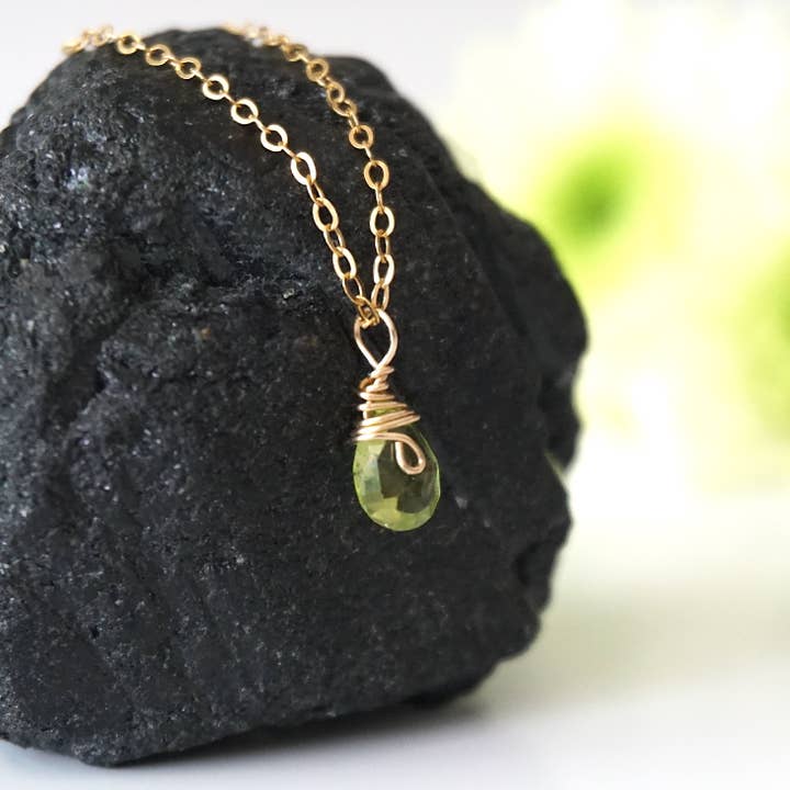Raw Stone Elegance - Wholesale Pendant/Charm Necklace - Raw Peridot Gold Drop Charm Necklace, Holiday Jewelry Gifts3