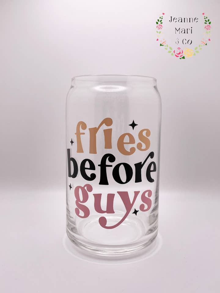 Fries Before Guys, Funny, Valentine's Day, tasse en verre de 16 oz pour la vente par Jeanne Mari & Co