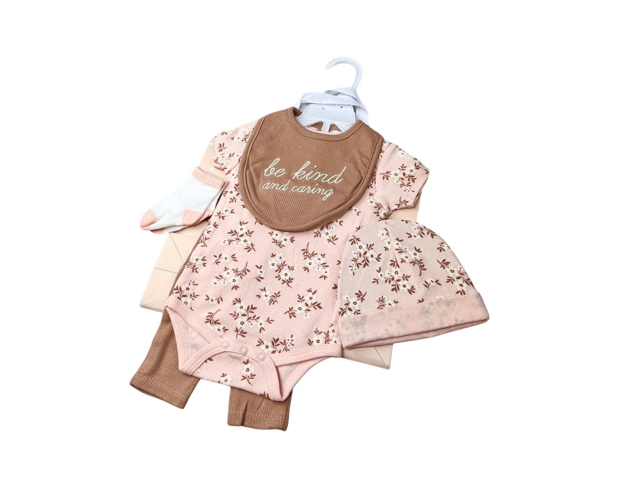 VewoTex - Wholesale Clothing Set - Baby - Baby Starter Set » Gift Set with Bodysuit, Pants, Bib, Socks & Hat » Gift Idea for Baby Shower » Baby Gift Set for the Baby Shower0