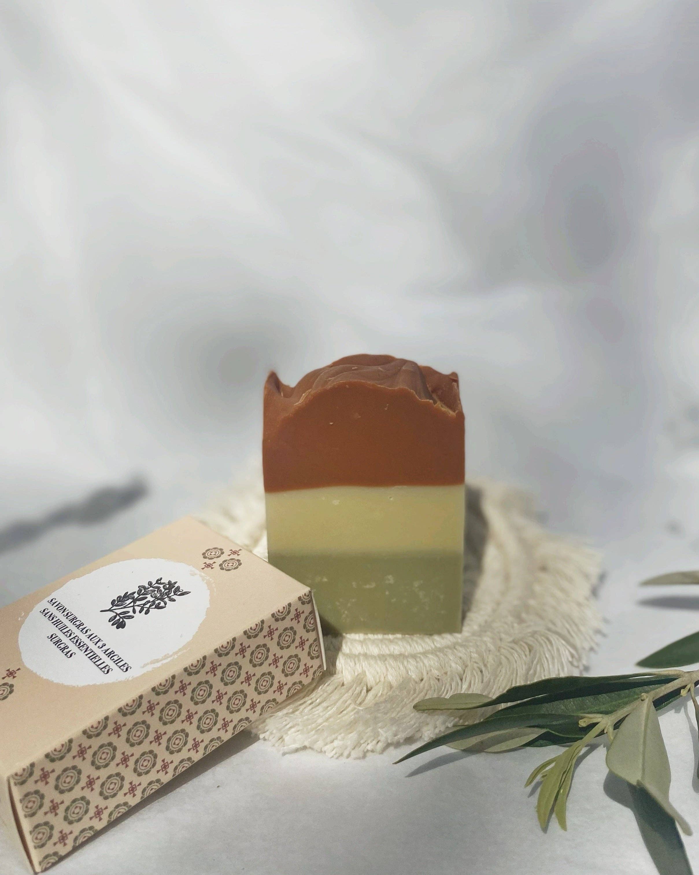 Le nom des fleurs - Wholesale Bar Soap - Surgras soap with 3 clays3