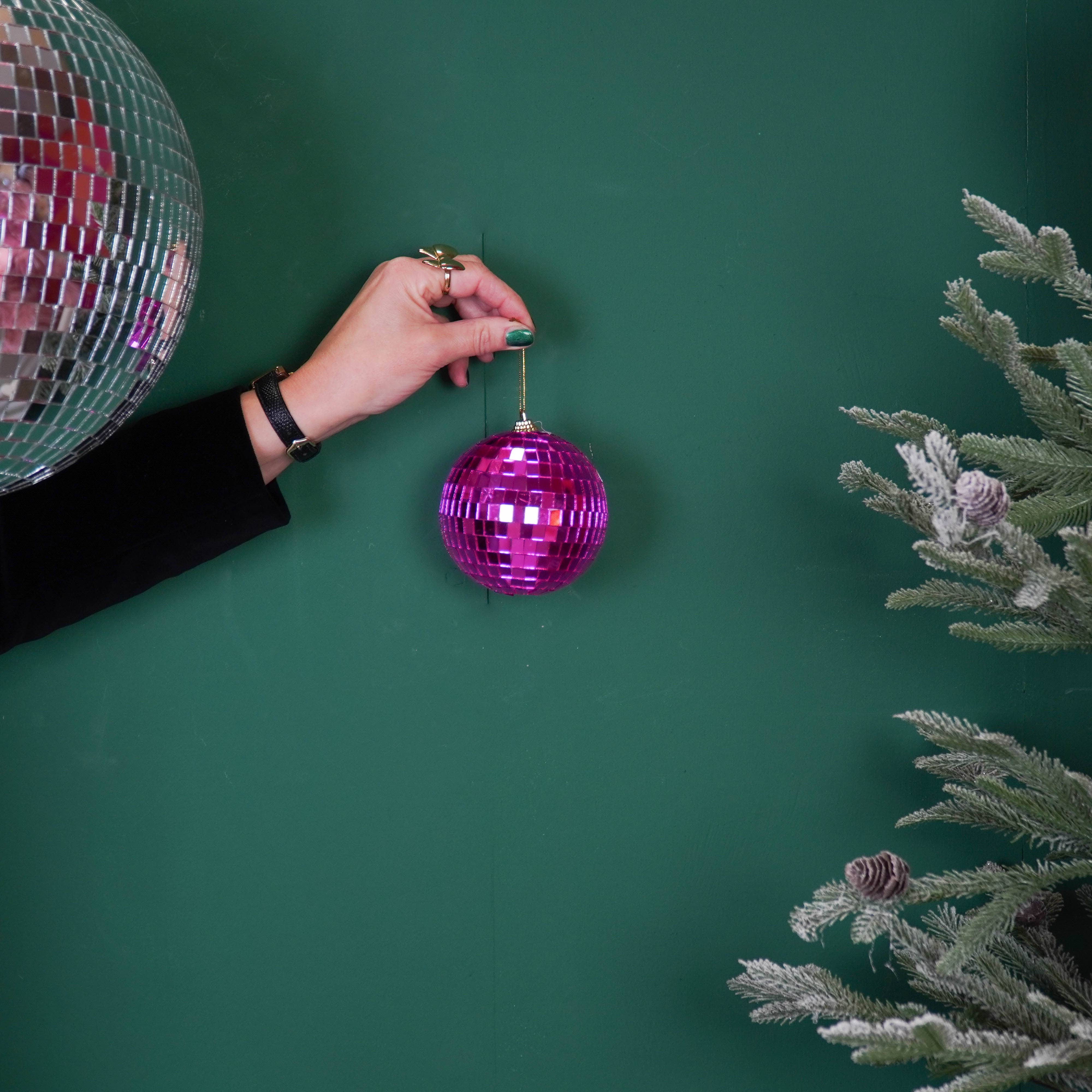 Housevitamin bv - Wholesale Ornament - Christmas Decoration -  Christmas Hanger - Discoball - Foam - Pink - 10x10x10cm3