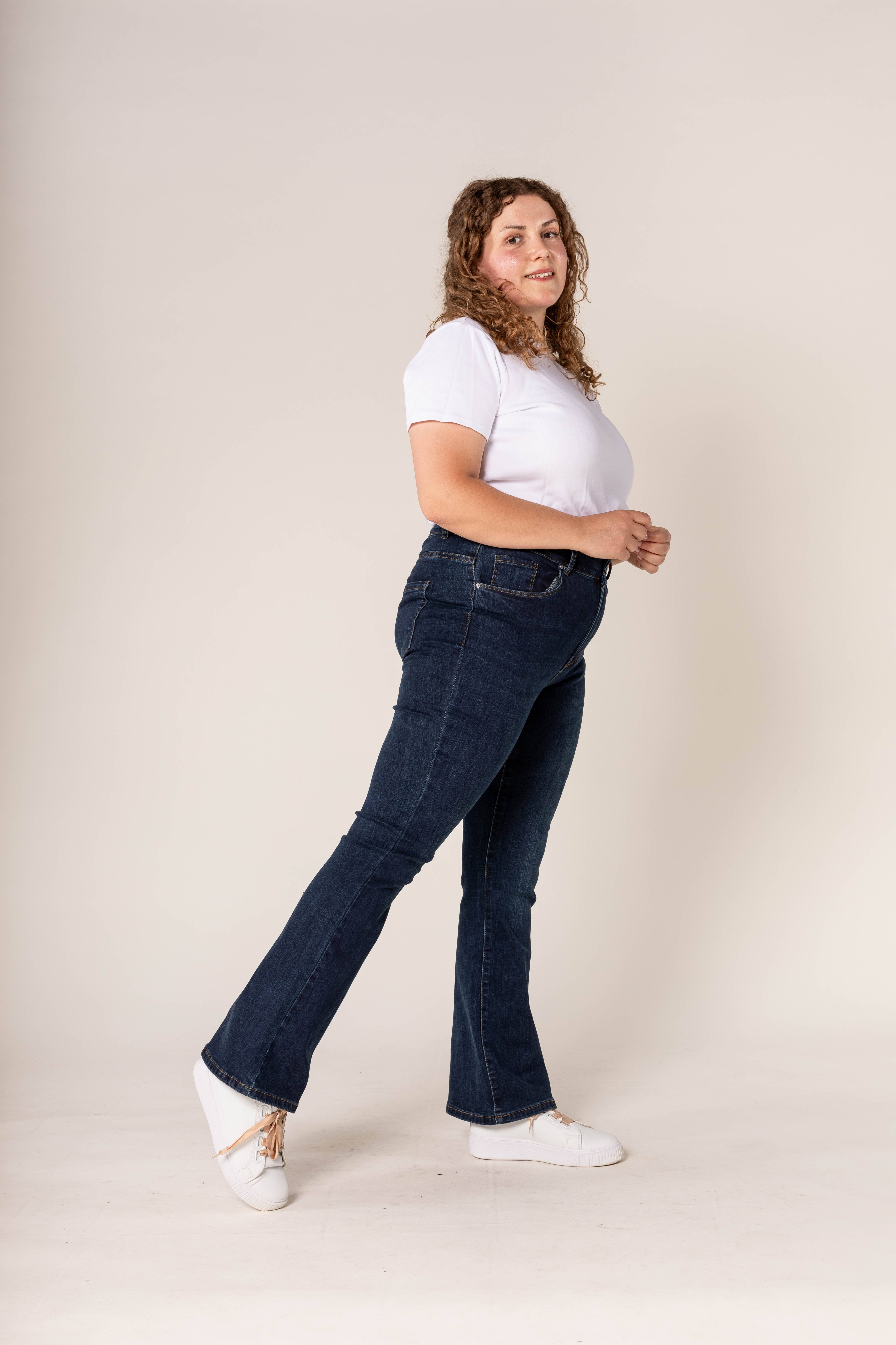 Nina Carter - Vendita all'ingrosso Jeans - Donna - Jeans a zampa elasticizzati vita alta per curve taglie comode (P201)1
