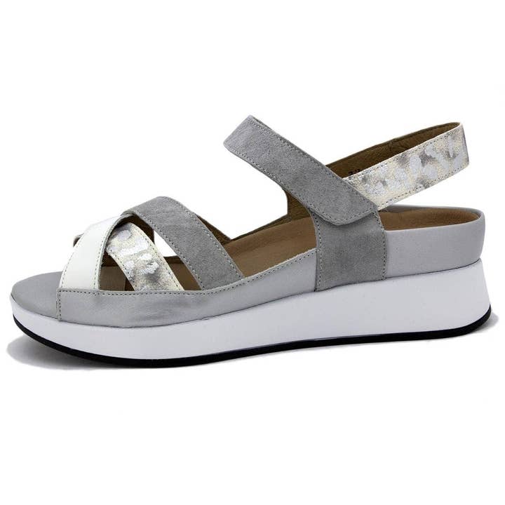 Witte Leren Sandalen met Uitneembaar Voetbed 250424 voor wholesale door PieSanto
