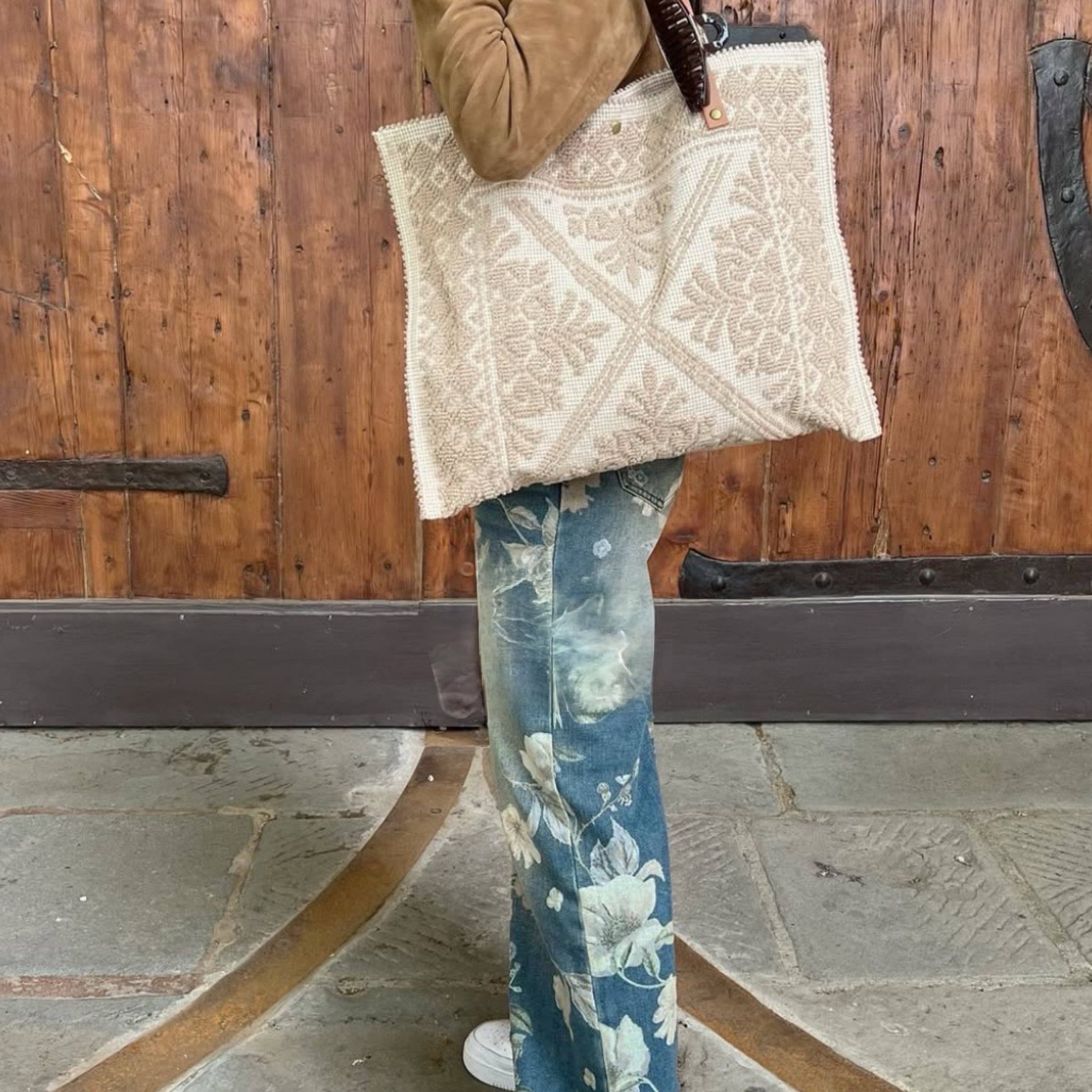 Louisa lee - Wholesale Shoulder Bag - Women's - LARGE TAPESTRY TOTE BAG TRIMMED WITH LEATHER13