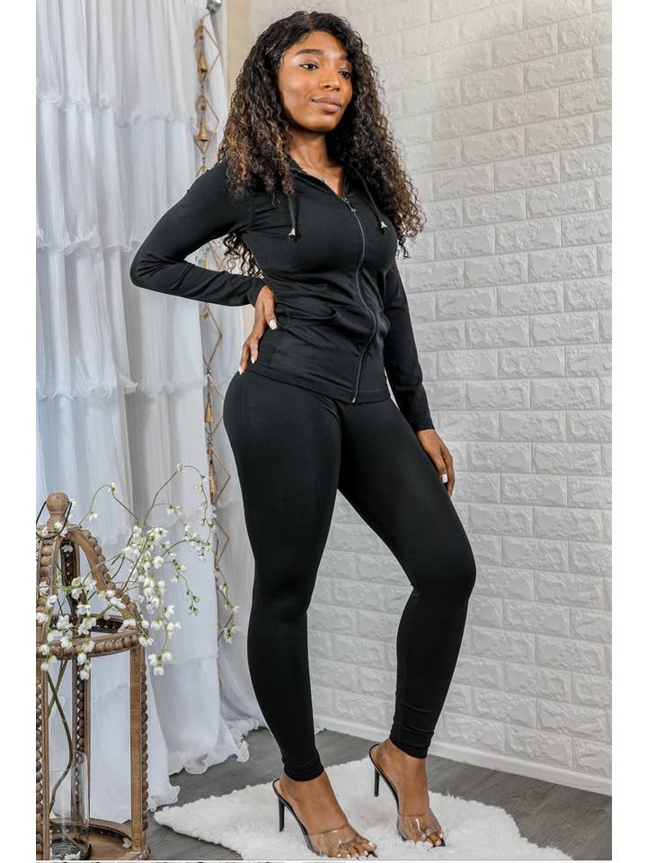 SurelyMine – Großhandel Loungewear-Set – Damen – Sportliches Loungeset4