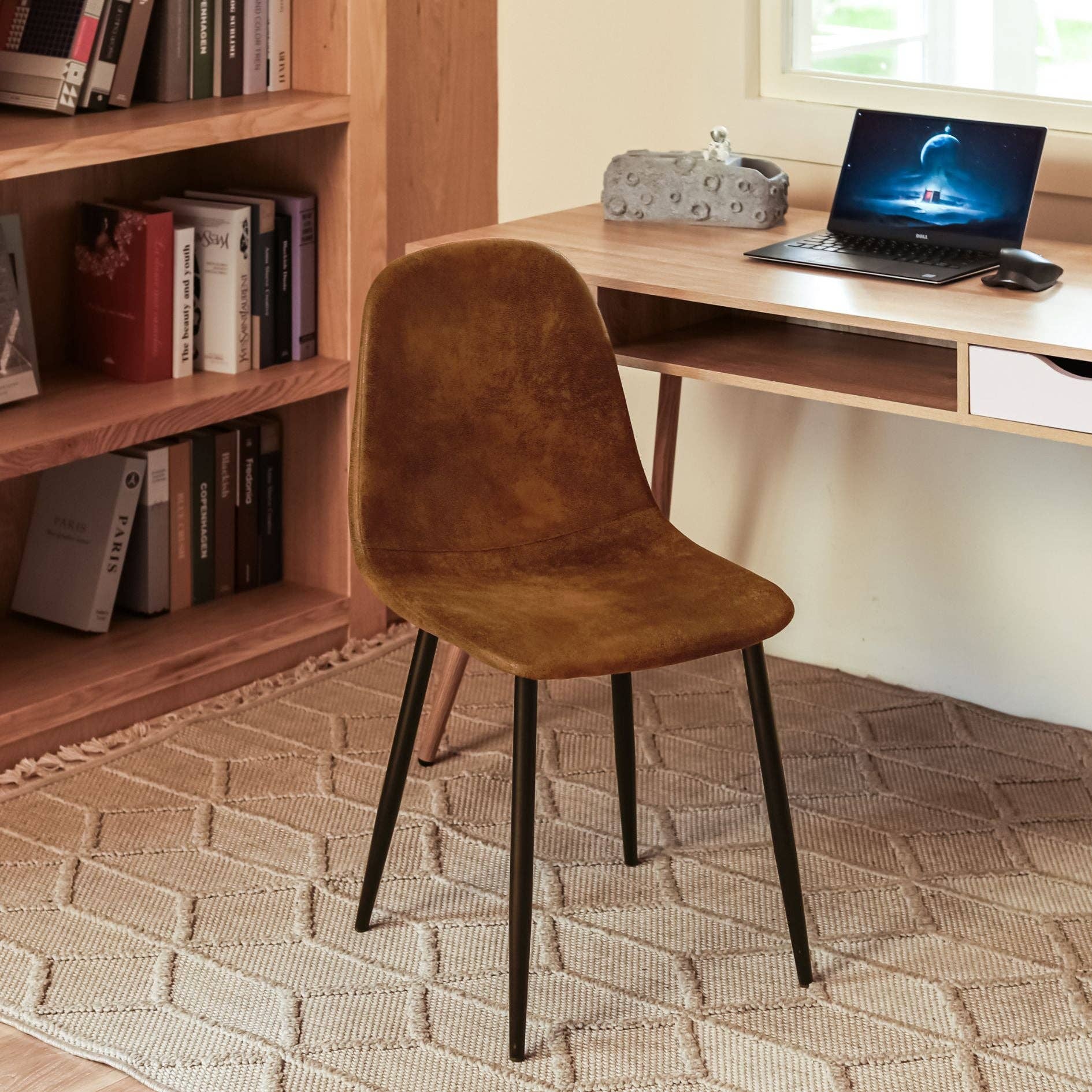 Urban Meuble – wholesale Stol – Set med 4 vintage skandinaviska matstolar i retro brunt mocka CHARLTON SUEDE BROWN19