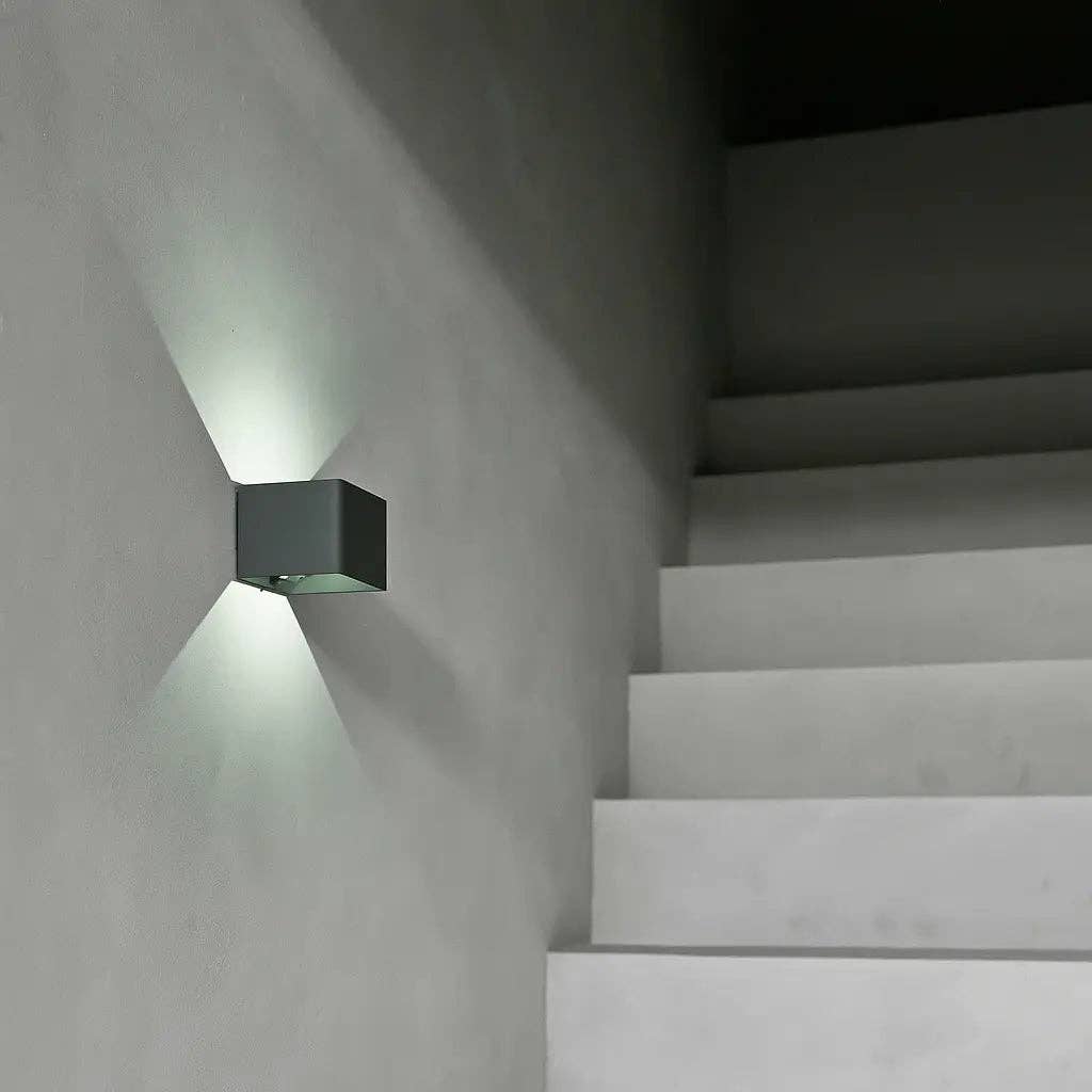 Tavellio - Vente Lampes d'appoint/de bureau - Applique murale rechargeable Tess Stone Grey | Capteur de mouvement, télécommande avec 20 modes d'éclairage1