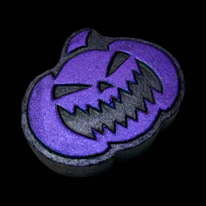 Phoenix Bath and Body - Wholesale Bath bomb/fizz - Strawberry Milk Pumpkin Bath Bomb - L8cm x W6.8cm (Painted) - Purple