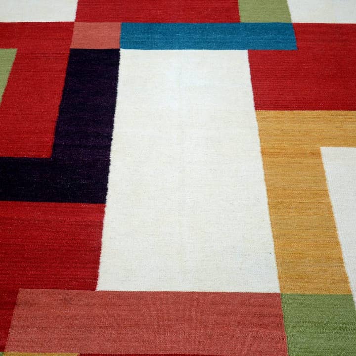 Modern Handmade Coral Rug for wholesale on Faire2