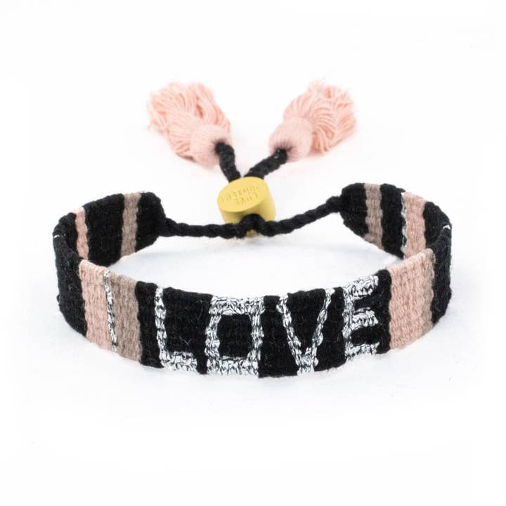 Atitlan LOVE Bracelet - Noir & Neutre pour la vente par Love Is Project