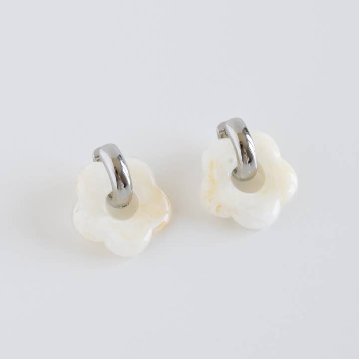LYHO - Wholesale Huggie Earrings - Glassy Daisy Earrings | Handmade clay jewelry | LYHO3