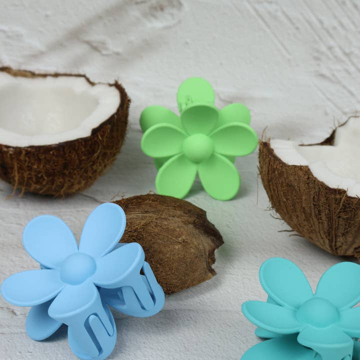 Nakoa The Label - Wholesale Hair Clip - Women's - Claw Clip -- Flower - Light Blue