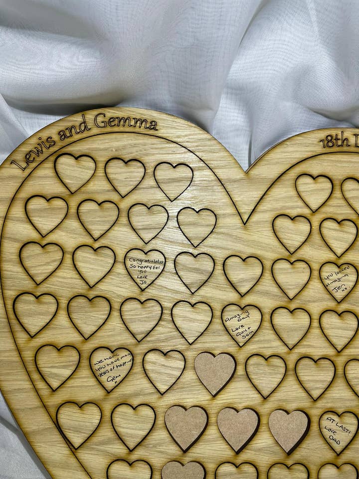 Livre d'or Oak Heart pour la vente par manchester laser cuts
