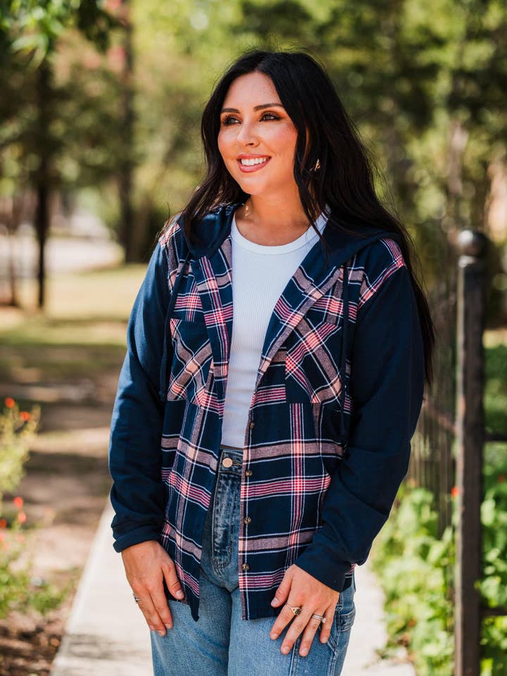 Confezione di camicie in flanella con cappuccio a quadri blu navy/rosa/rosso (1/1/1) per la vendita all'ingrosso da parte di Southern Swank