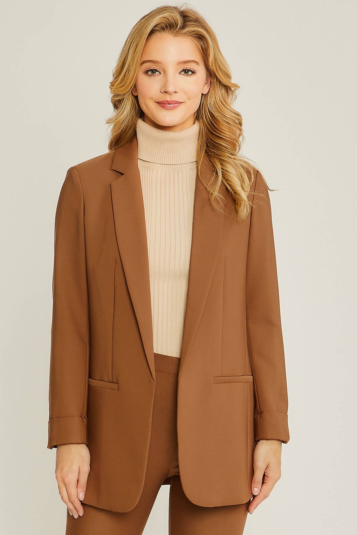 42POPS – Blazer - Mulher por atacado – Blazer Clássico Sólido Tecido54