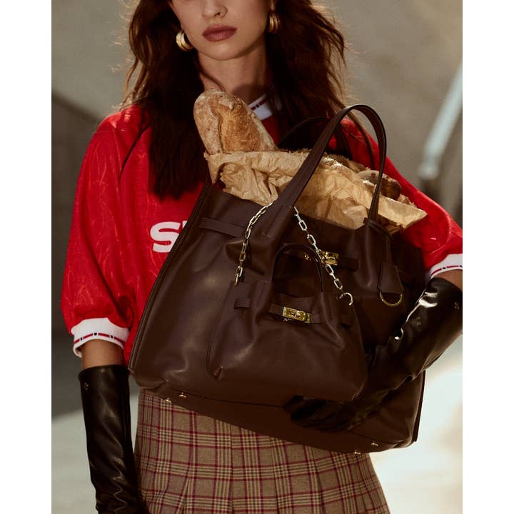 Sable Sveva Maxi leather handbag with organized interior and twist lock closure for wholesale on Faire3