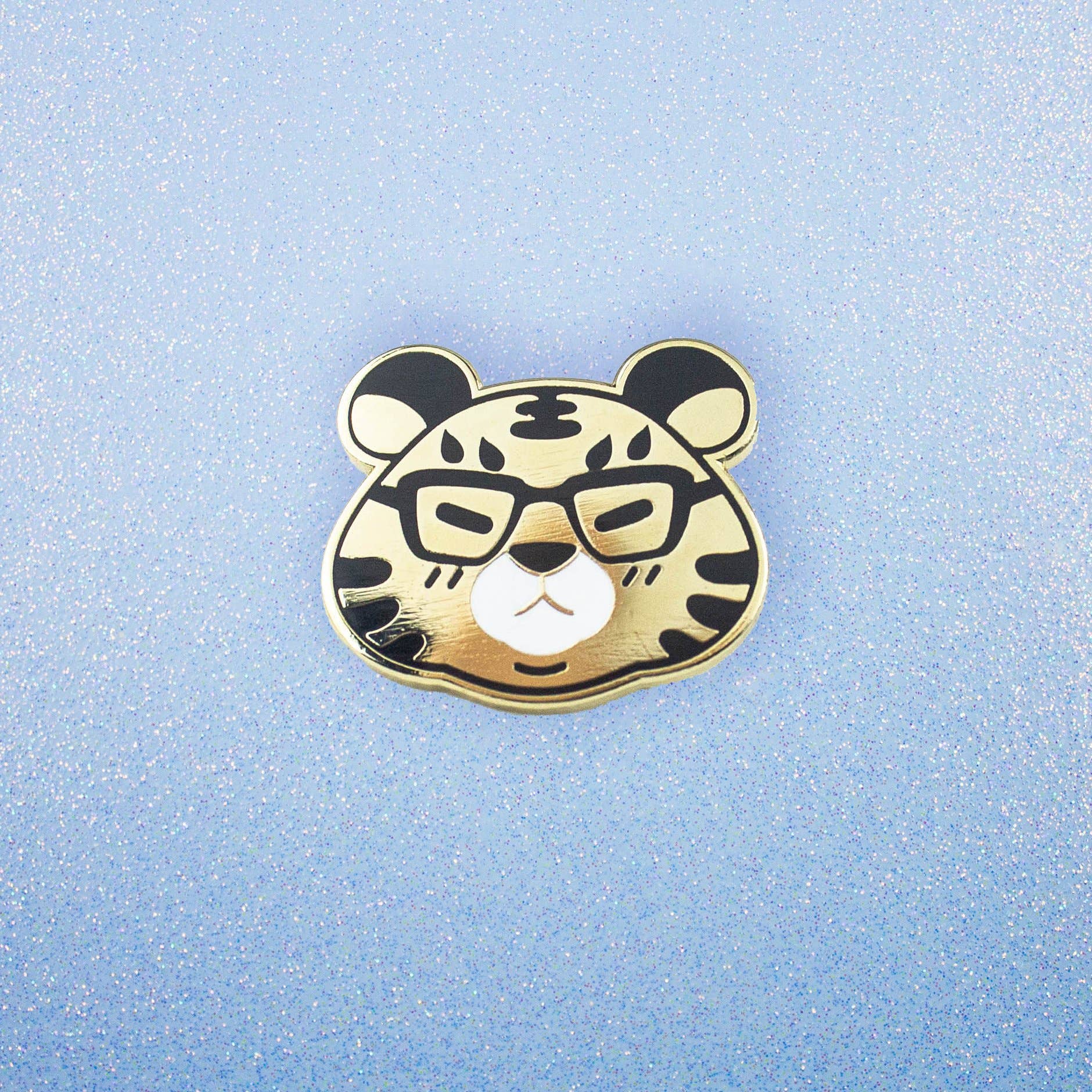 Floating Forest Studio – wholesale Nål och knapp för kavajslag – Shine Bright - Tiger emaljstift