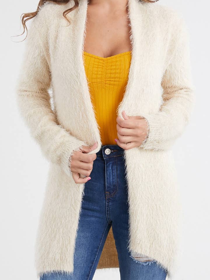 CLR-OUG20261 verzierte Wimperngarn-Strickjacke für den Großhandel von Oceanus Apparel