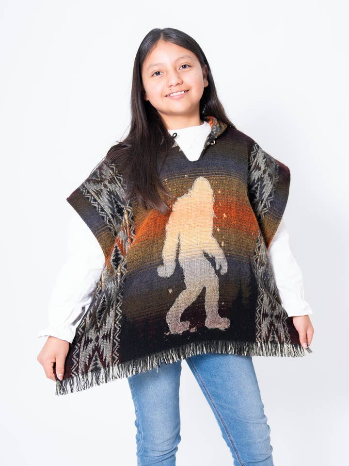 Los Andes Shop - Wholesale Poncho - Unisex - Bigfoot Poncho Sasquatch Hooded Blanket