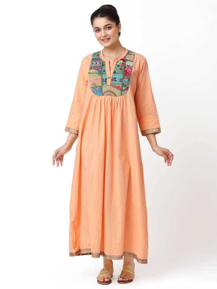 Kjole PLASTRON ABRIKOS for engroshandel hos ALTER EGO