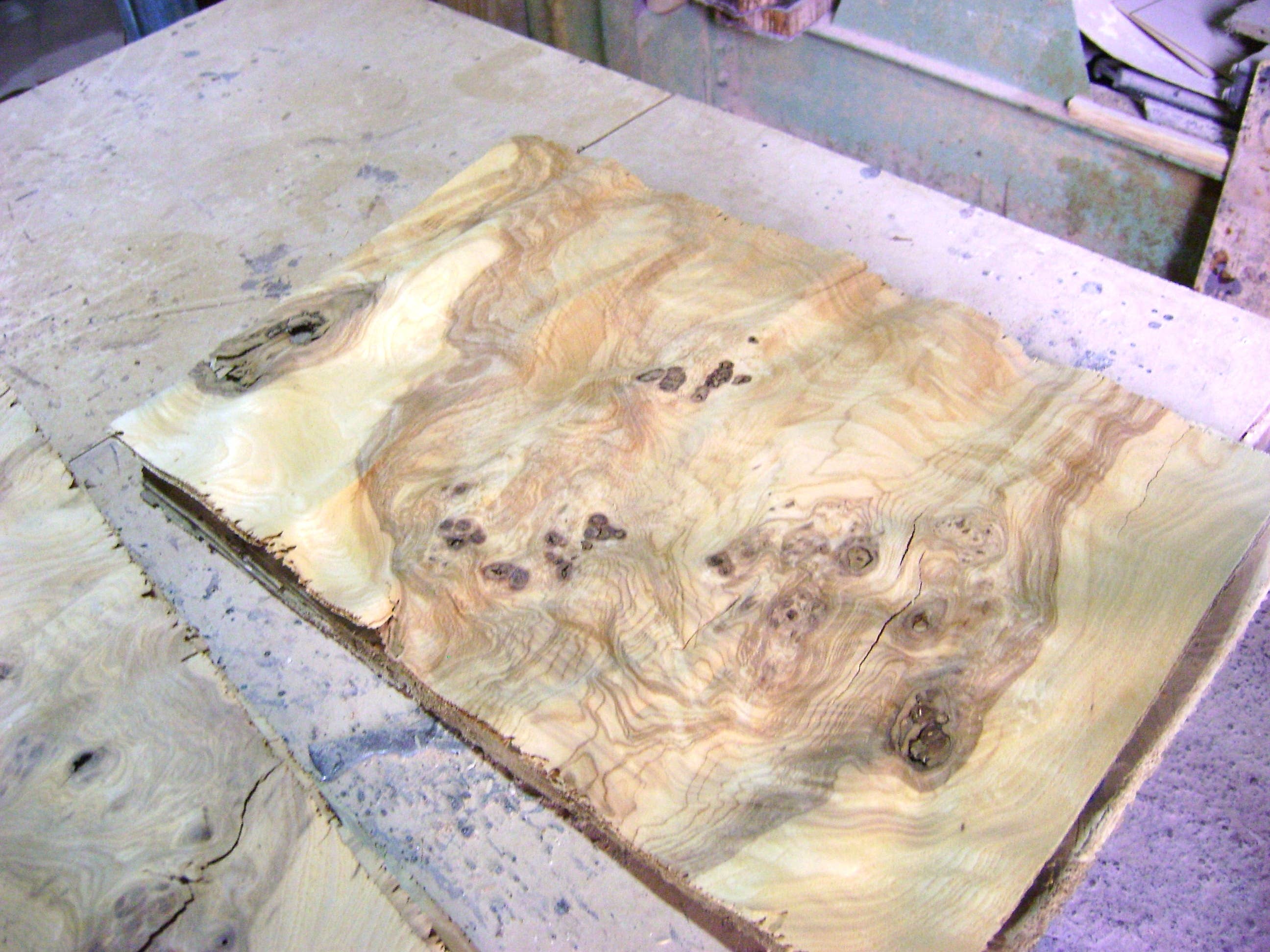 ARTIA LTD – wholesale Board game – Olive Wood Backgammon Set, Handmade   Large Size with Slots5