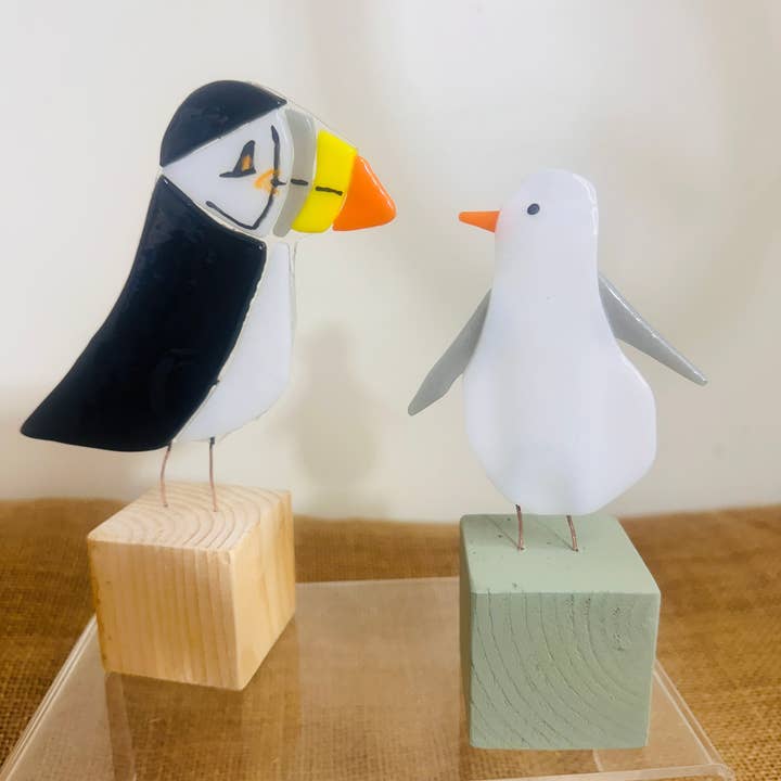 Ally Glass Studio - Wholesale Decorative Figurine - Fused Glass Chuffin the puffinÂ