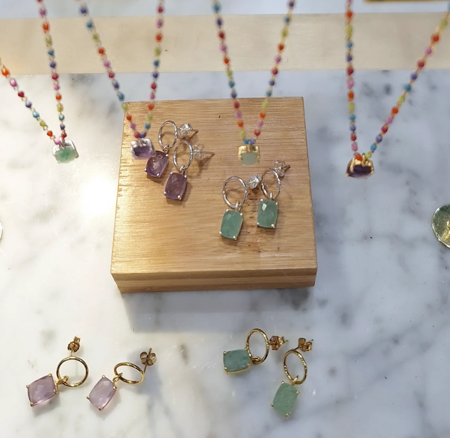 Grethe Winter - Wholesale Individual Charm/Pendant - HAPPY DANCE earrings made of 925 silver with amethyst1