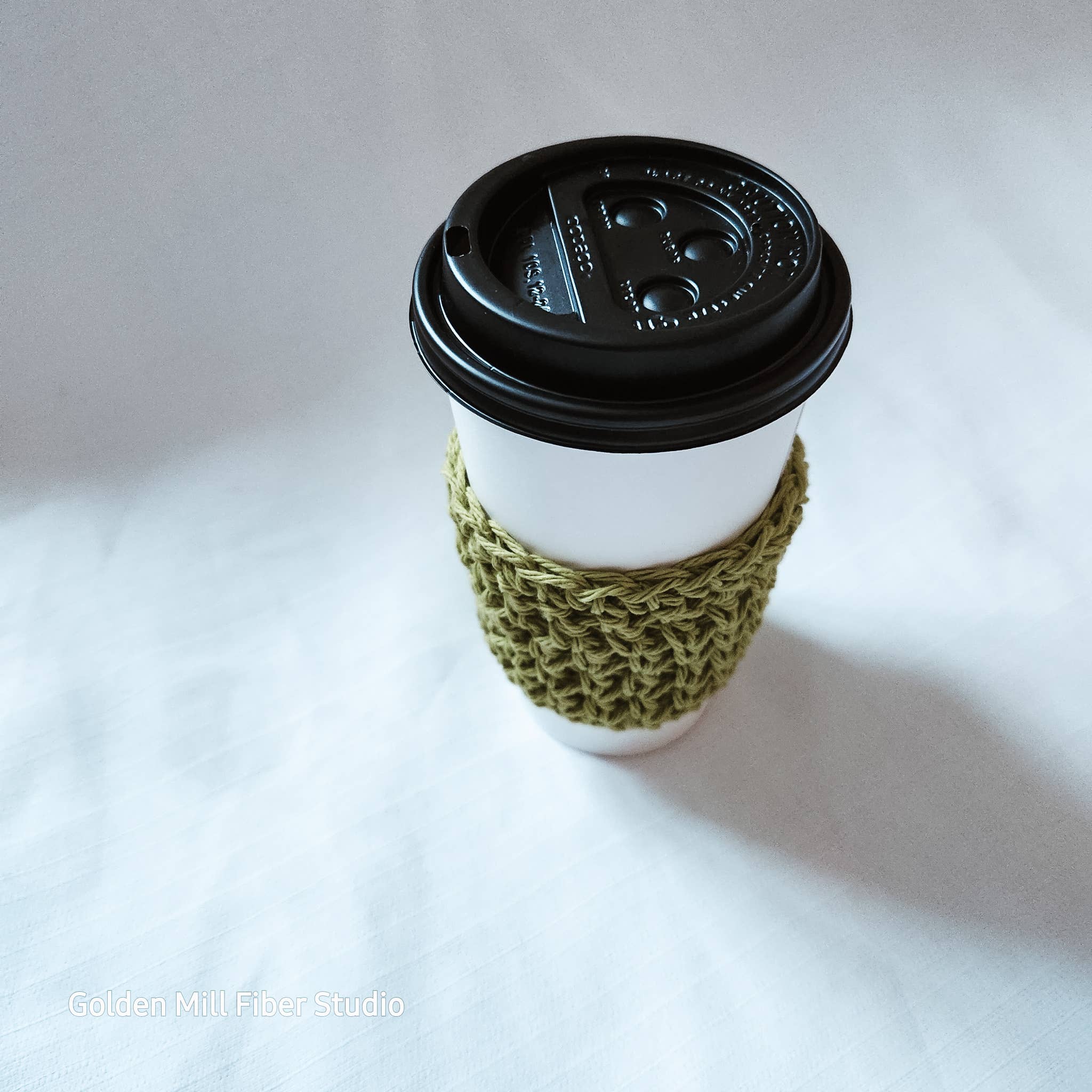 Petal and Pine - Vente Housses de boisson - Manchon réutilisable en coton crocheté pour café │ Vert2