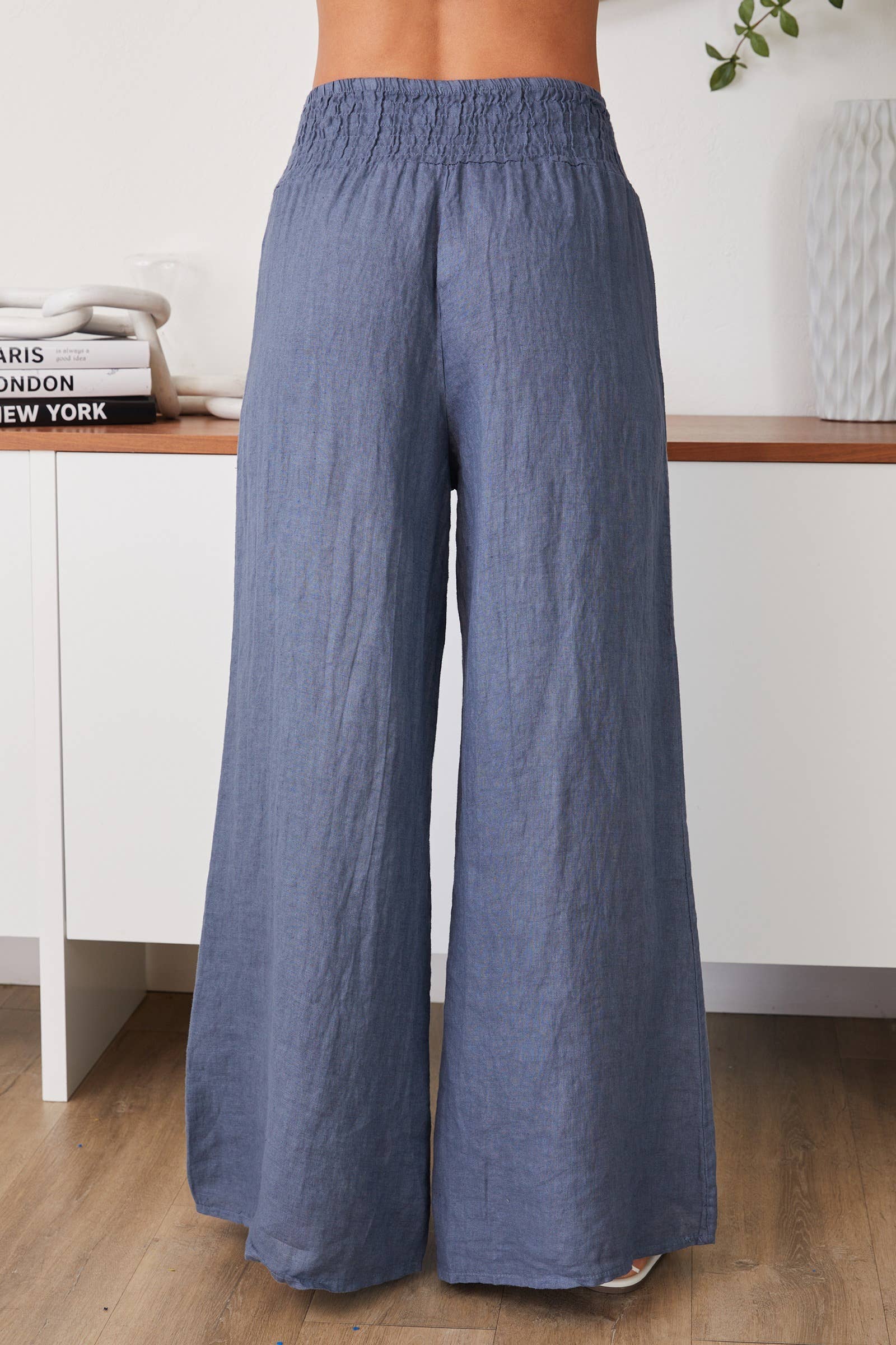MILIO MILANO – Großhandel Hose – Damen – SOLIDE LEINENHOSE MIT GESMOKTEM BUND (255004-LINENPANTS)14