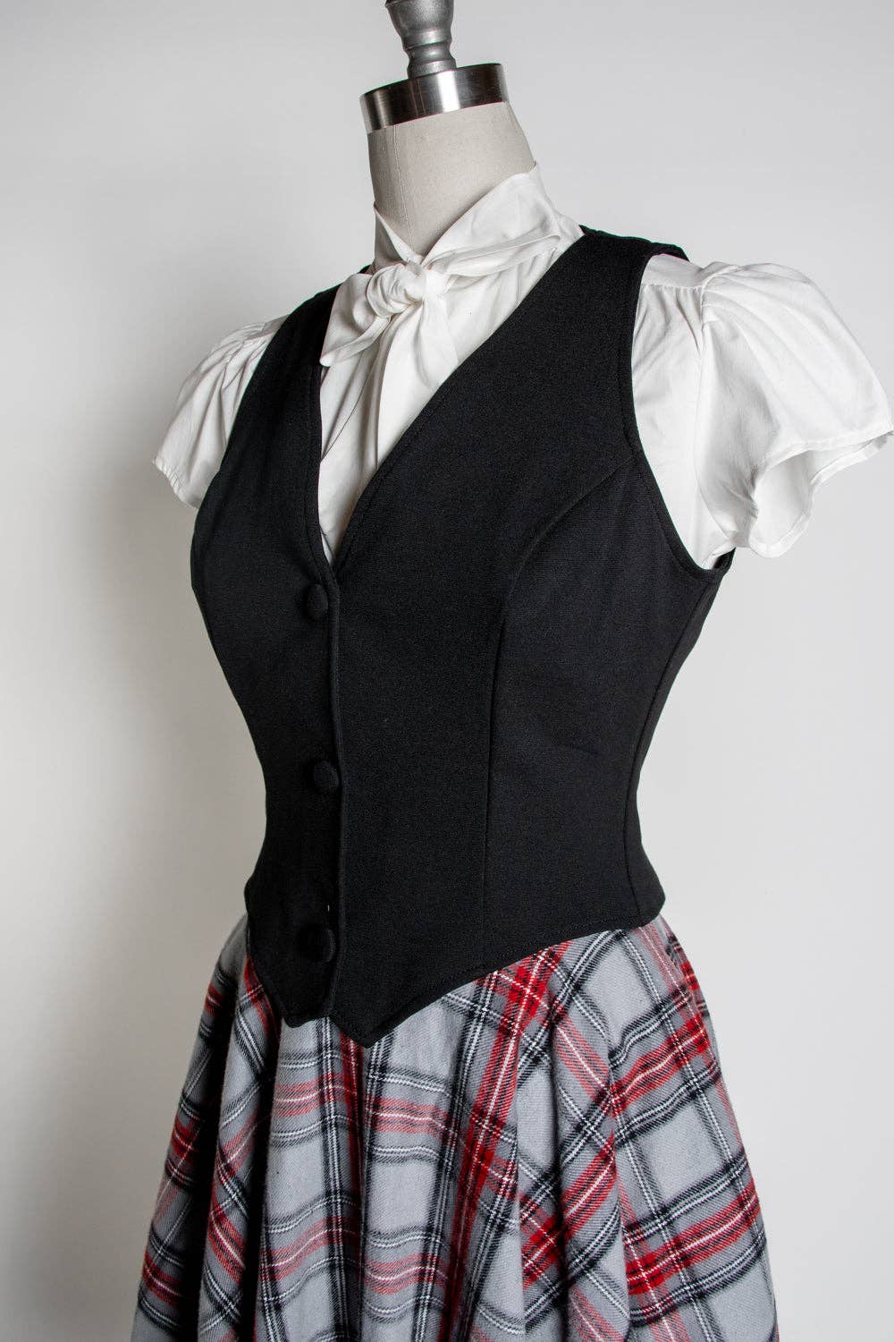 Heart of Haute - Wholesale Suit Vest - Women's - Veronica Vest - Black