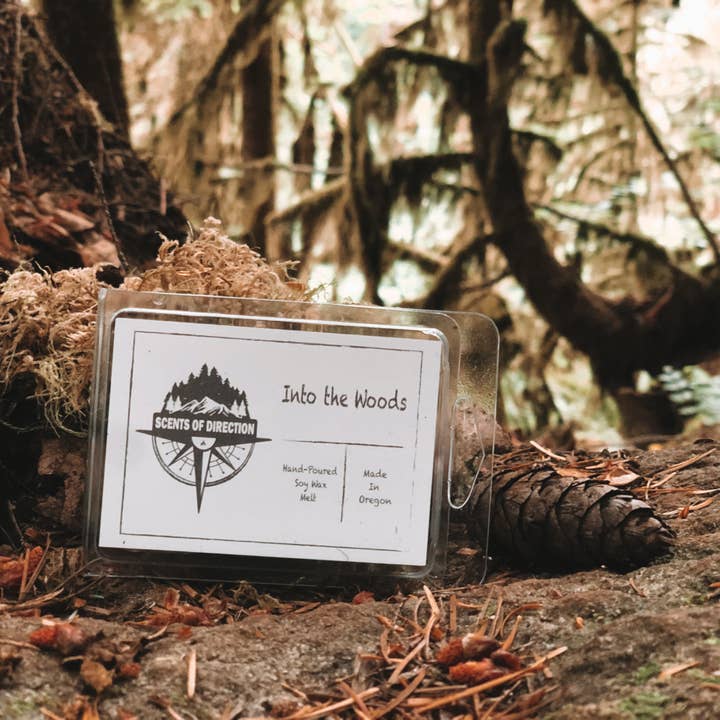 Into the Woods - Wax Smelt för wholesale av Scents of Direction Candle Co