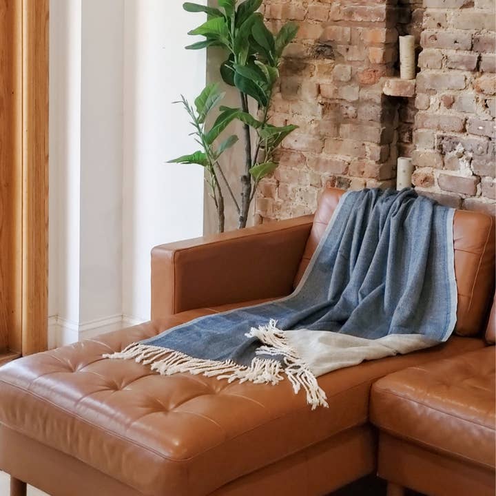 KORISSA - Wholesale Throw blanket - Artisanal Handwoven Cotton Throw Blanket1