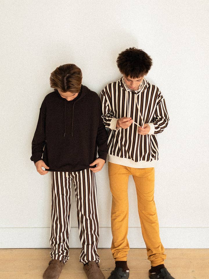 Pantalon de survêtement en molleton pour jeunes pour la vente par Jax & Lennon Clothing Co.