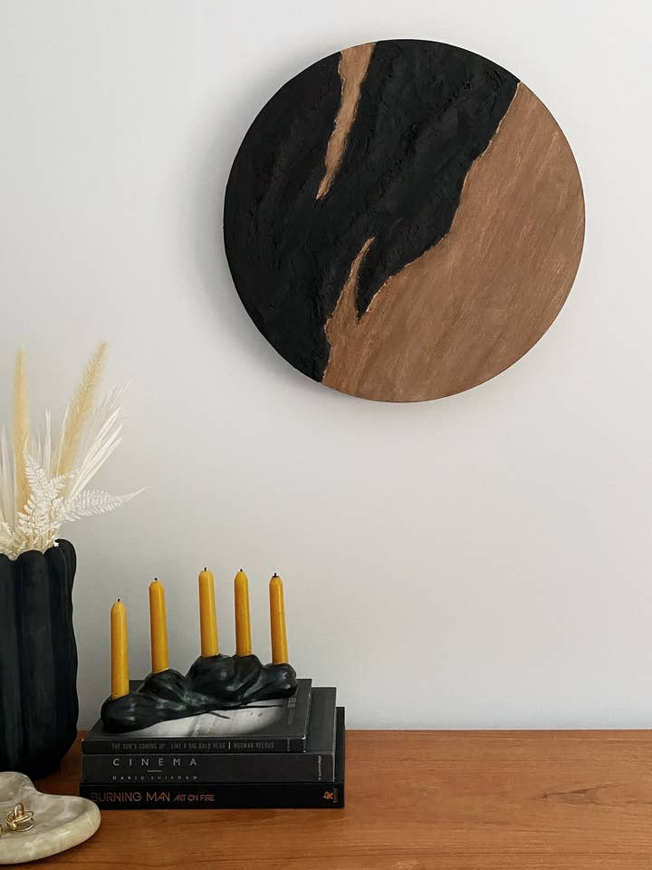 Round abstract plaster and wood canvas for wholesale by Atelier La Rouleuse