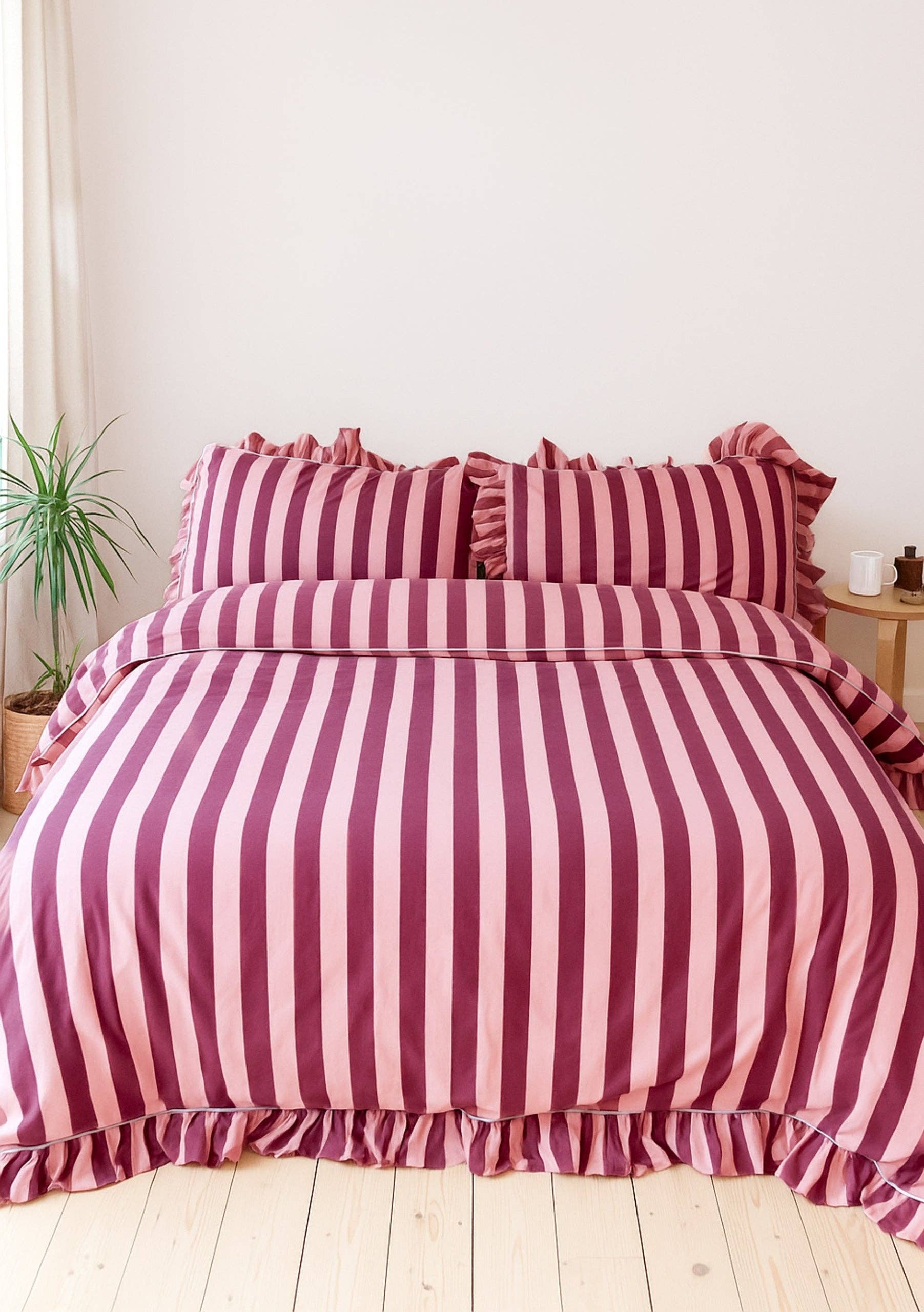 TBCo - Wholesale Bedding Set - Cotton Duvet Cover & Pillowcases Set in Pink & Burgundy Stripe5