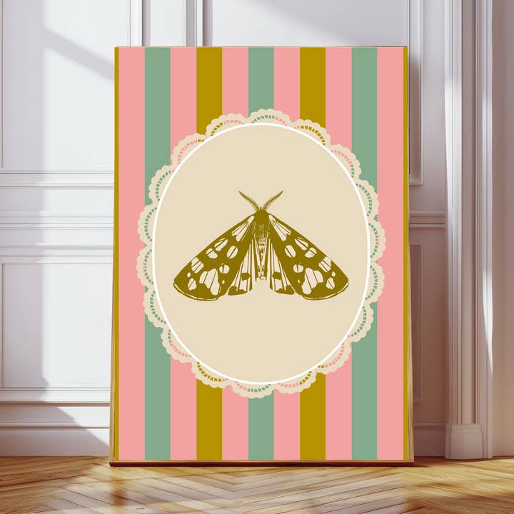 Papillon Rayé Rose Art Imprimé pour la vente par Kumo Art Prints