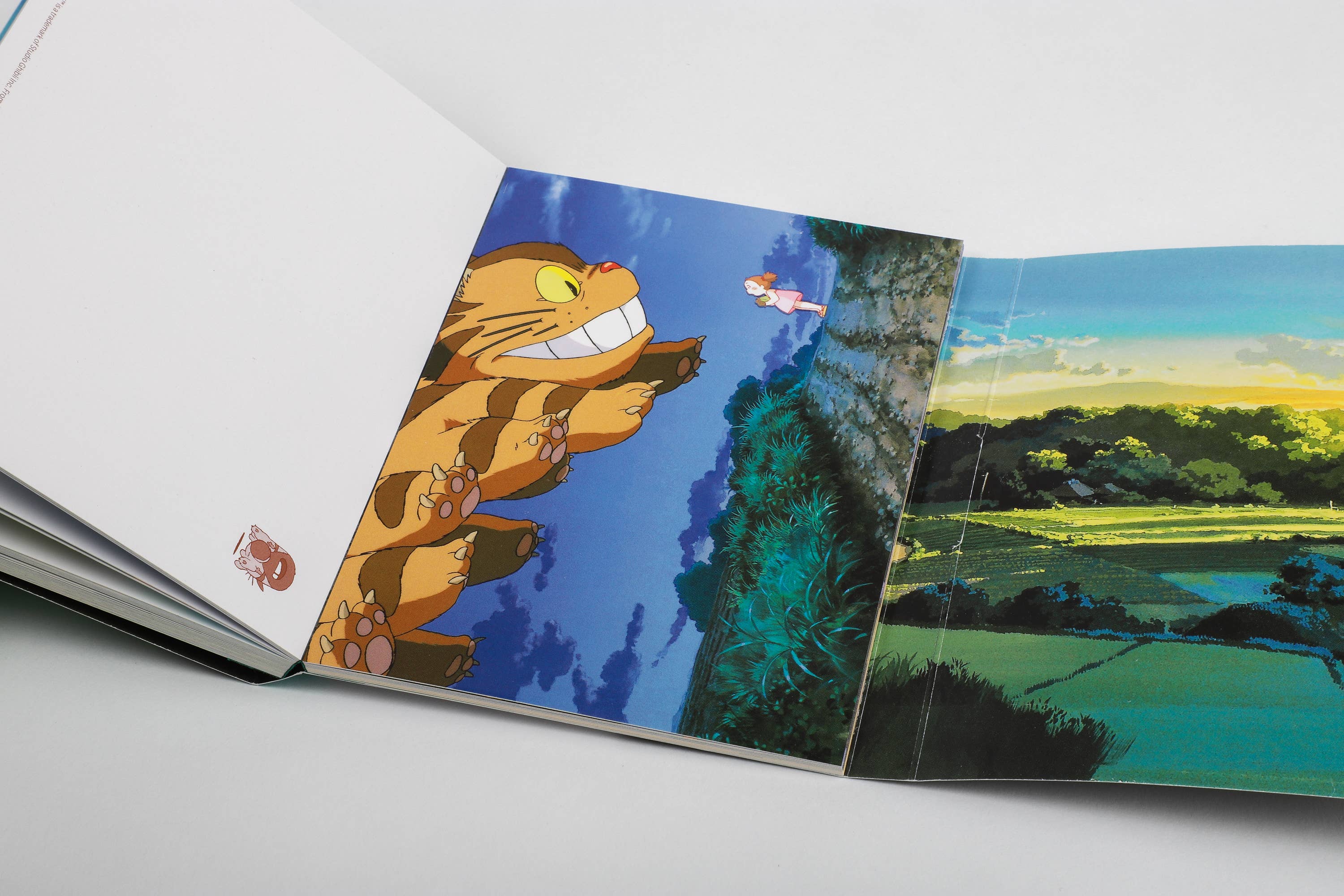 Chronicle Books - Wholesale Postcard Set - Studio Ghibli My Neighbor Totoro: 30 Postcards6