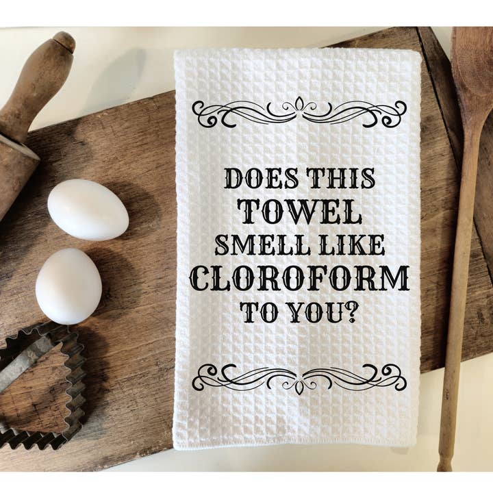 Ruikt deze handdoek naar chloroform? Grappige handdoek. voor wholesale door Rebel Roses
