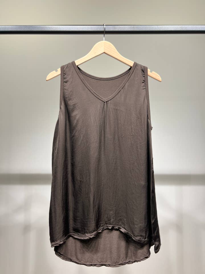 L'Emotion - Wholesale Tunic - Women's - Flared V-Neck Satin Tank Top 100% Viscose