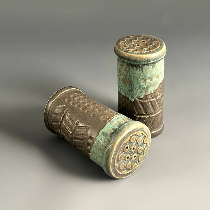 Macone Clay / Spooner Creek - Wholesale Salt & Pepper Shaker Set - S&P - Salt & Pepper Set21