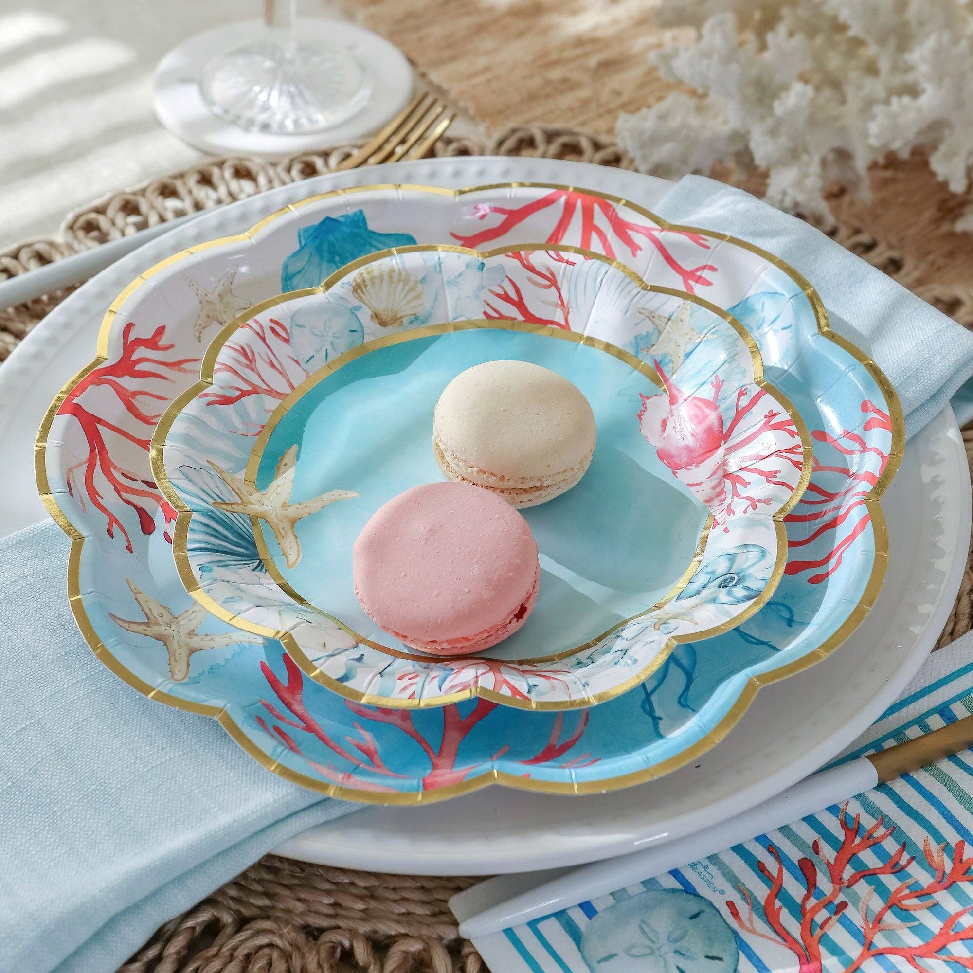 Kate Aspen - Wholesale Disposable Plate - Beach Party Tableware Set - 7” Plate (set of 16), 9” Plate (set of 16), and Napkin (set of 30)2