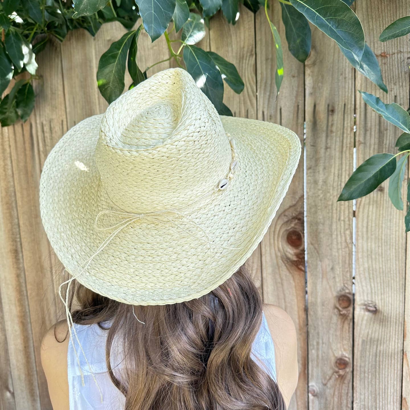 Queens INC - Wholesale Straw Hat - Women's - Hand woven straw cowboy cowboy hat 1