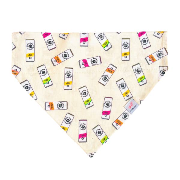 Bandana White Paws pour la vente par Fetch Mart