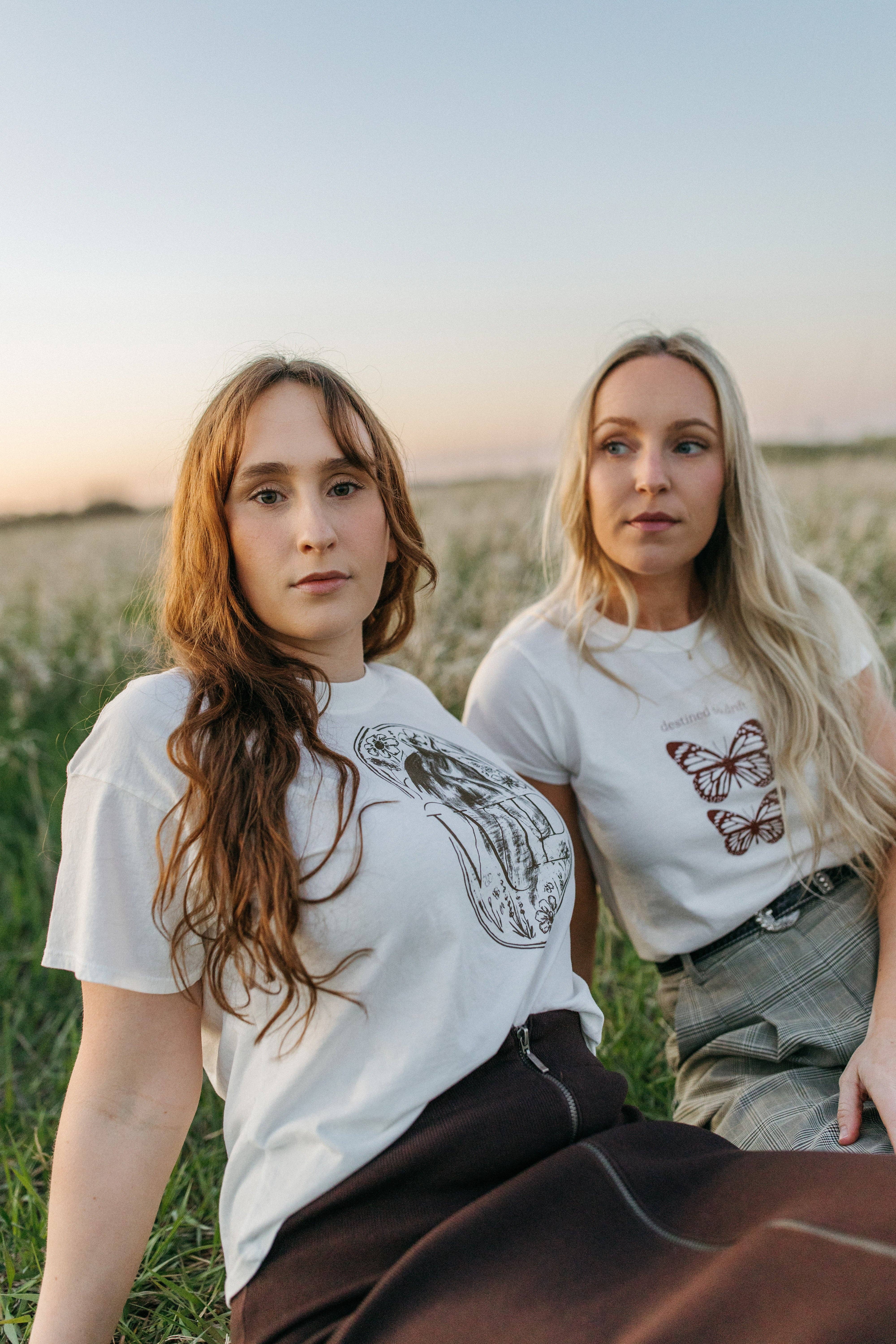 Wild Features Collective - Vendita all'ingrosso Maglietta serigrafata - Donna - Bellezza Selvaggia2